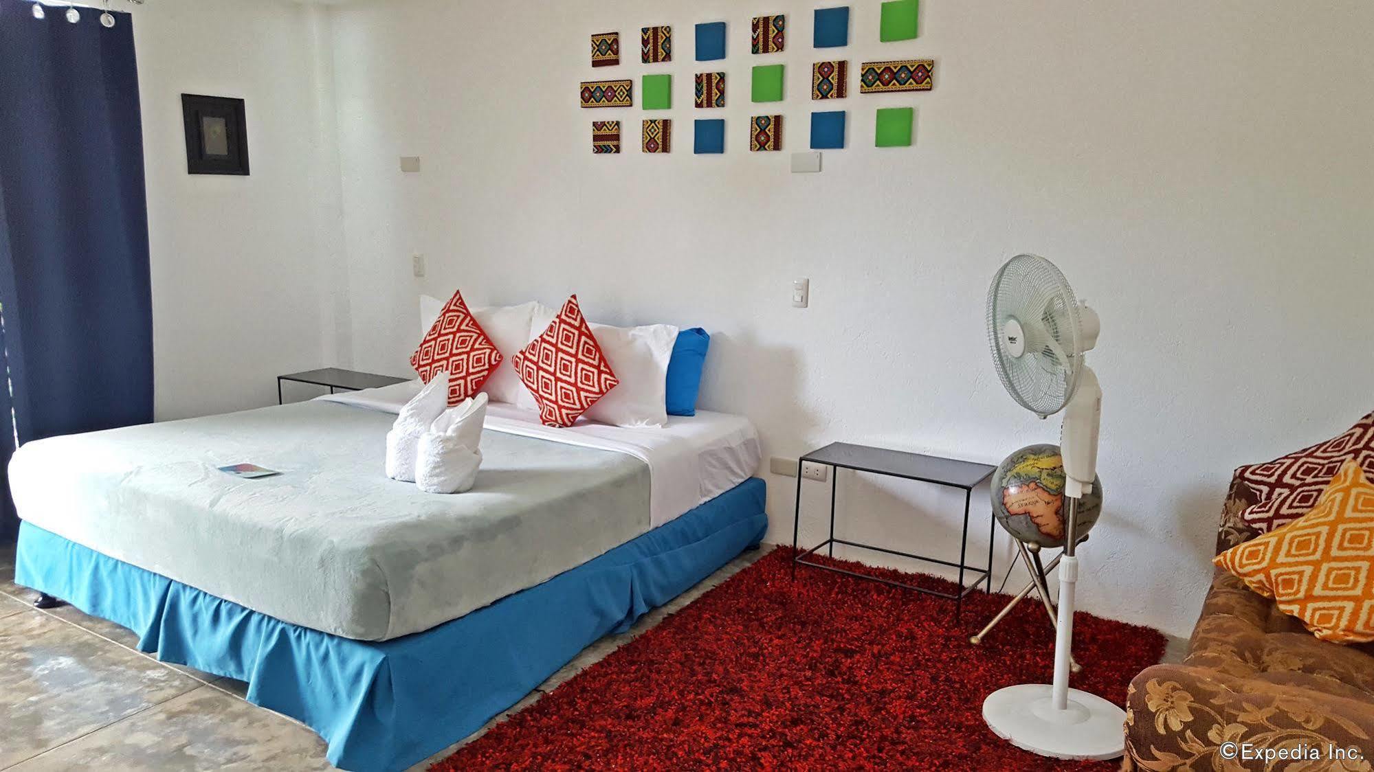 Paboreal Boutique Hotel Puerto Princesa Екстер'єр фото